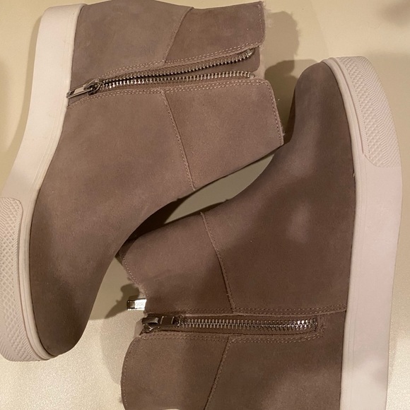 Steve Madden Woman’s Wanda Sneaker - Picture 4 of 6